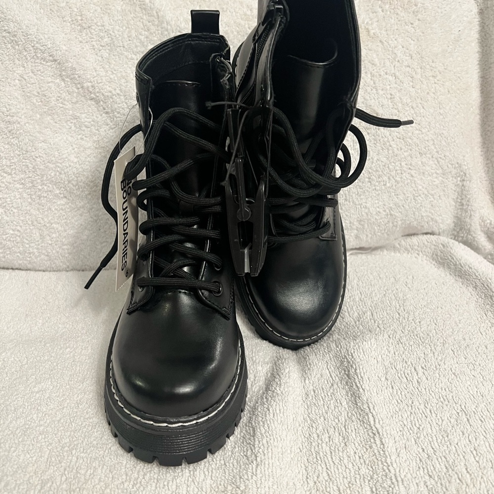 No Boundaries Black Combat Boots for Women - Picture 4 of 8